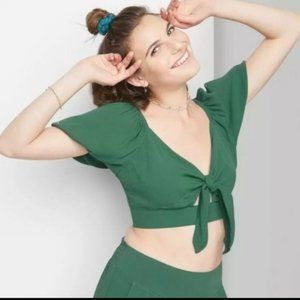 Wild Fable tie front crop top